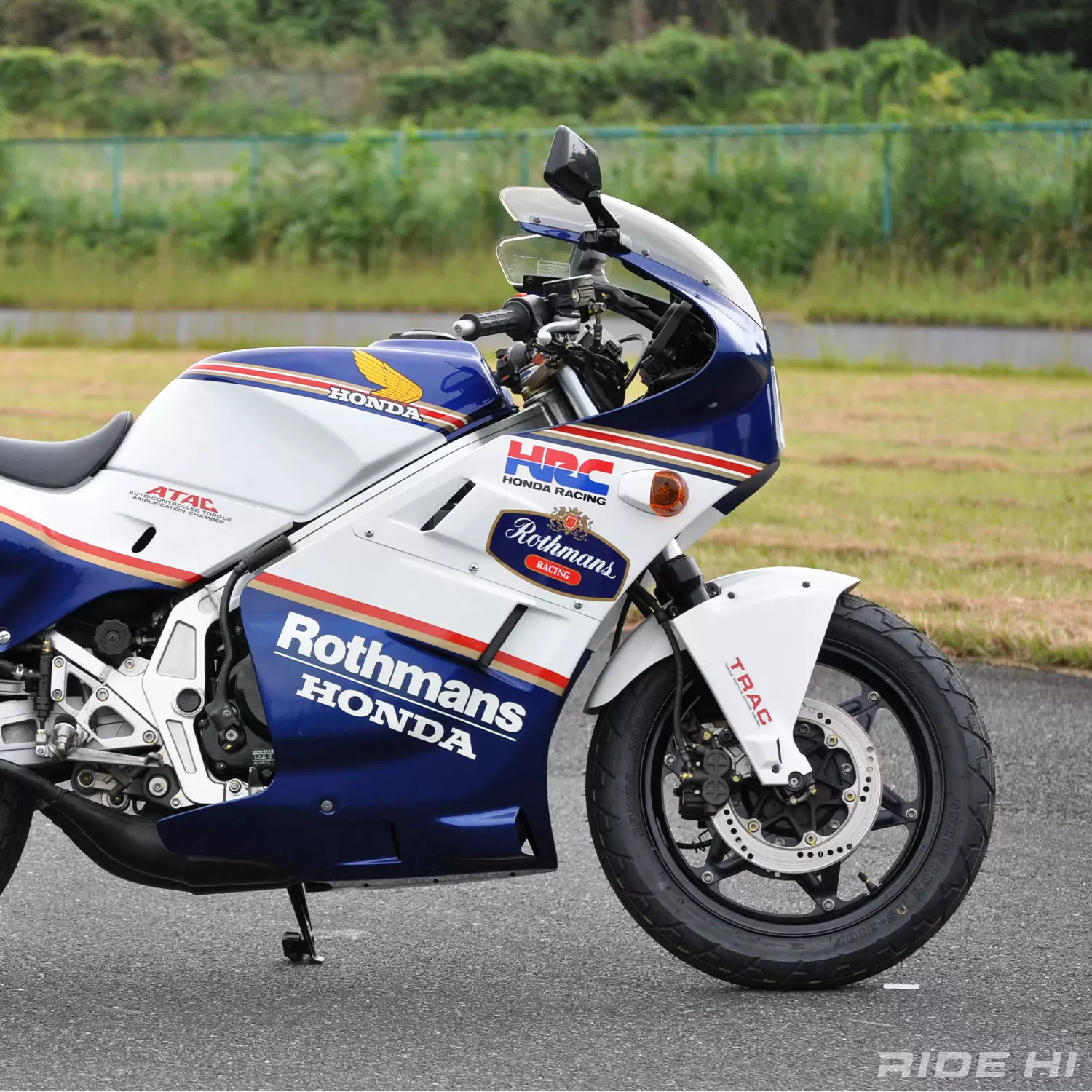 宮城 光の絶版車RIDE／Vol.1ホンダ NS400R】ホンダ2スト3気筒サウンドに大興奮！ これぞレーサーレプリカ！ | このバイクに注目 |  RIDE HI(ライドハイ)/愉しさのためすべてを注ぐライダーのメディア