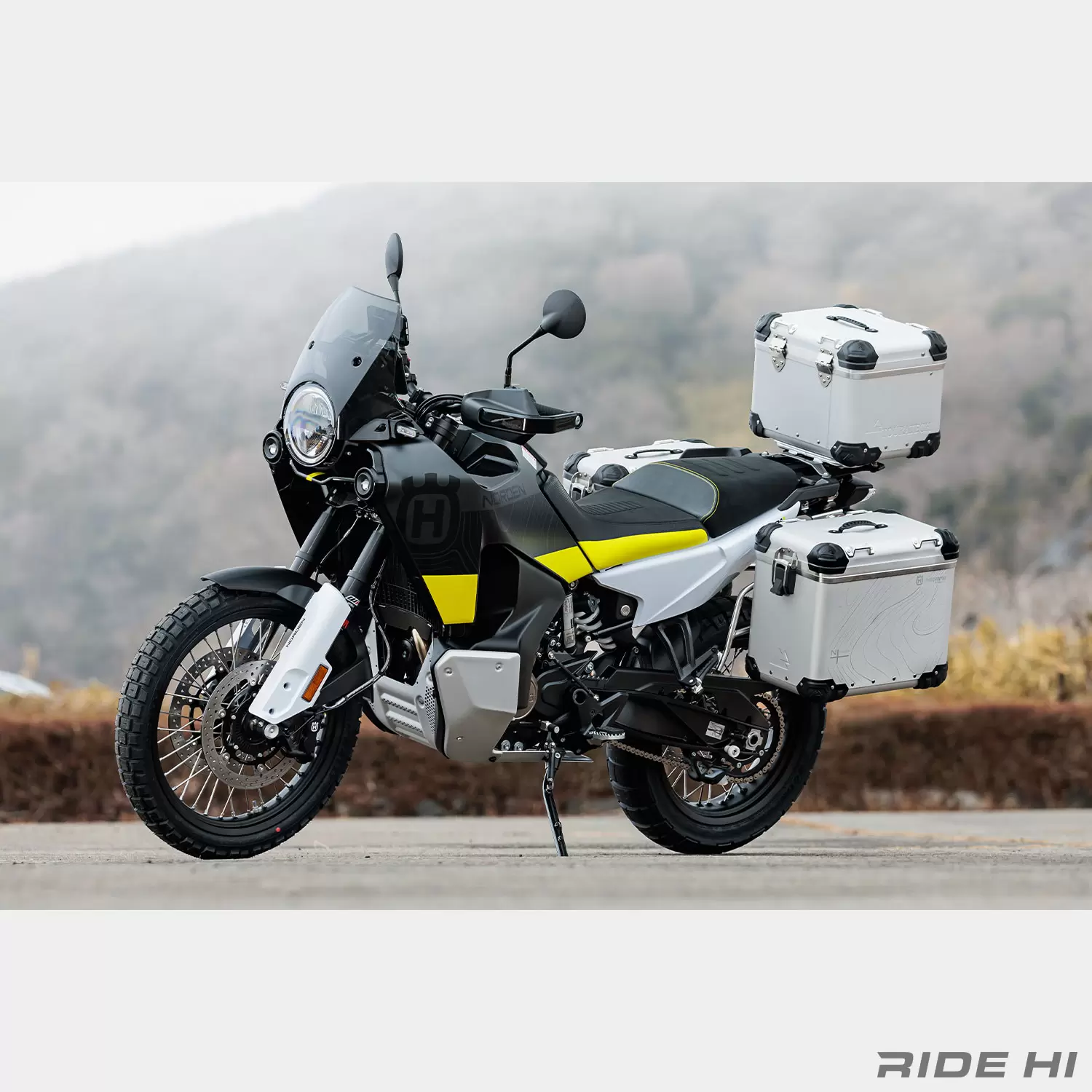 Husqvarna Norden 901試乗インプレ！】 オフロード老舗ブランドの初アドベンチャーツアラー | このバイクに注目 | RIDE  HI(ライドハイ)/愉しさのためすべてを注ぐライダーのメディア