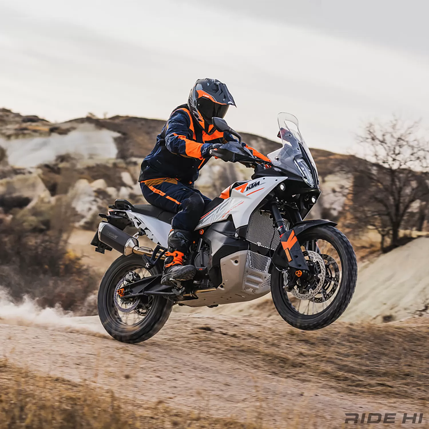 KTM 790 ADVENTURE 2023年モデルをリリース！【このバイクに