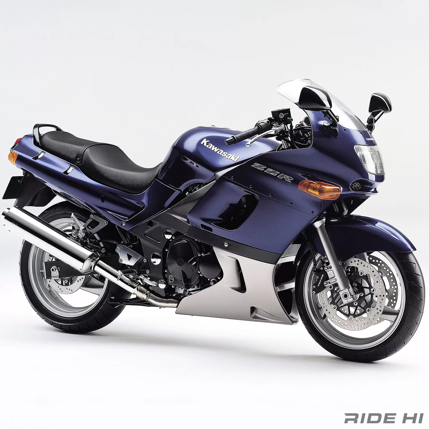 ZZR400が君臨した堂々17年のメインストリーム！【このバイクに注目】 | このバイクに注目 | RIDE  HI(ライドハイ)/愉しさのためすべてを注ぐライダーのメディア