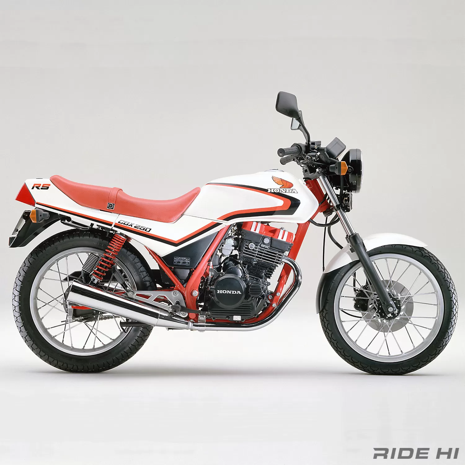 250シングルに硬派なスポーツを確立したCBX250RS！【このバイクに注目】 | このバイクに注目 | RIDE  HI(ライドハイ)/愉しさのためすべてを注ぐライダーのメディア