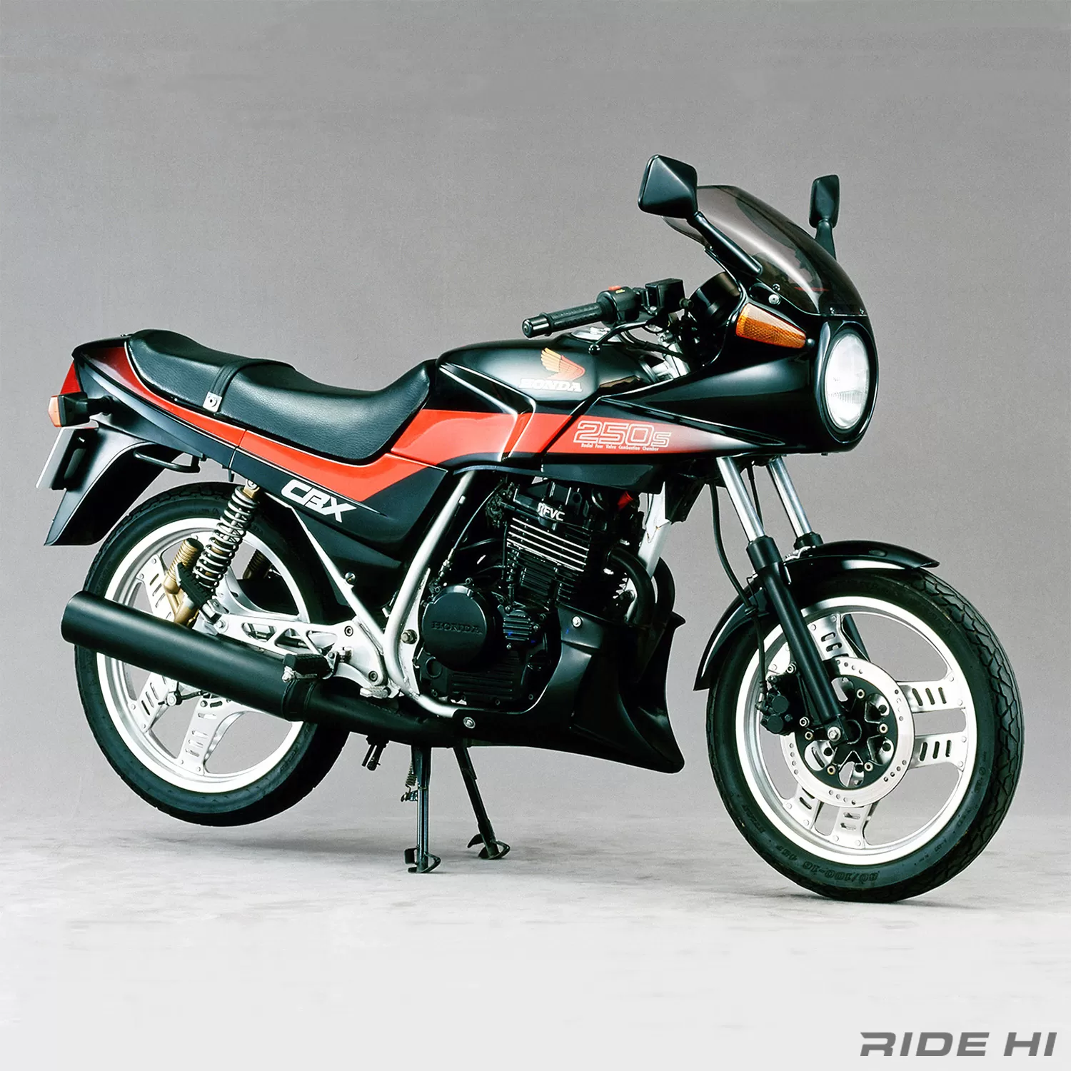 最軽量250スポーツを狙ったCBX250Sはたったの115kgだった！【このバイクに注目】 | このバイクに注目 | RIDE  HI(ライドハイ)/愉しさのためすべてを注ぐライダーのメディア