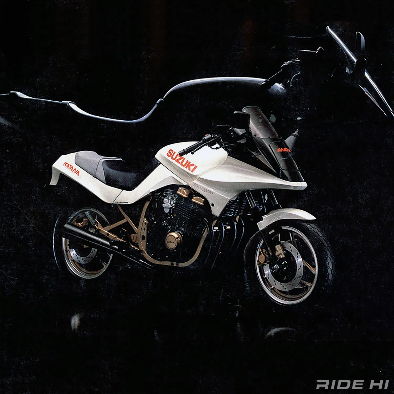社内デザイナーが挑戦したKATANA3型のウェッジデザイン！【このバイク
