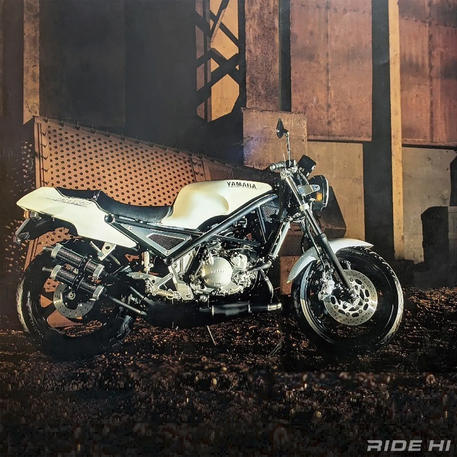 R1-Zに込められたちょっと暴れるくらいの2スト郷愁！ 【このバイクに