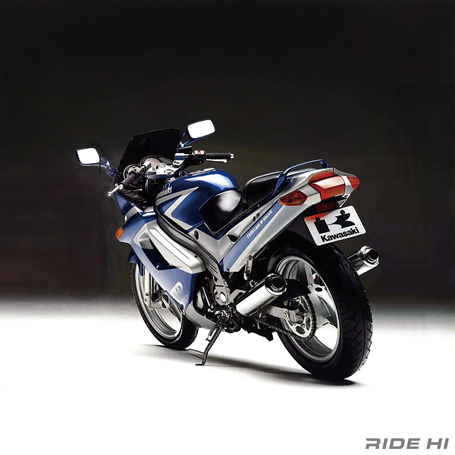 バイクオートバイ カワサキ実働ＺＺＲ250レストア済み程度良好 予想を上回るほど楽しいバイク 1年かけてレストアしたZZR250【みんなの