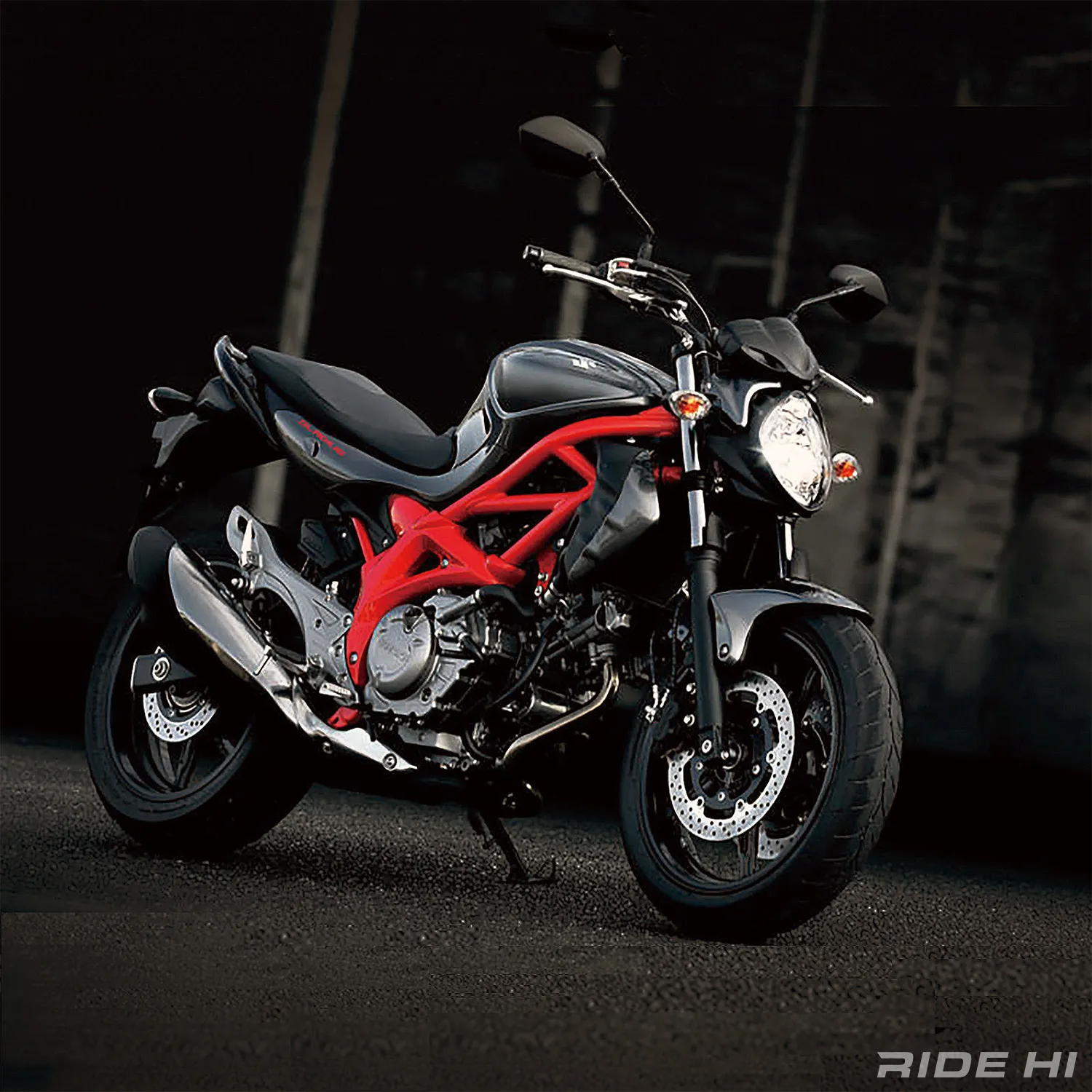 スポーツ性と美しさの両立をアピールしてSV650 GRADIUSはヨーロッパで