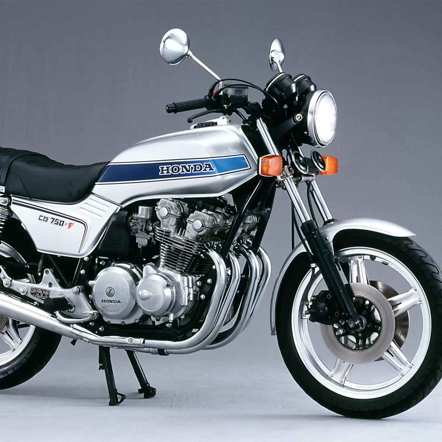 40年前にオートバイのデザインを変えた第2世代のCB750/900F | このバイクに注目 | RIDE  HI(ライドハイ)/愉しさのためすべてを注ぐライダーのメディア
