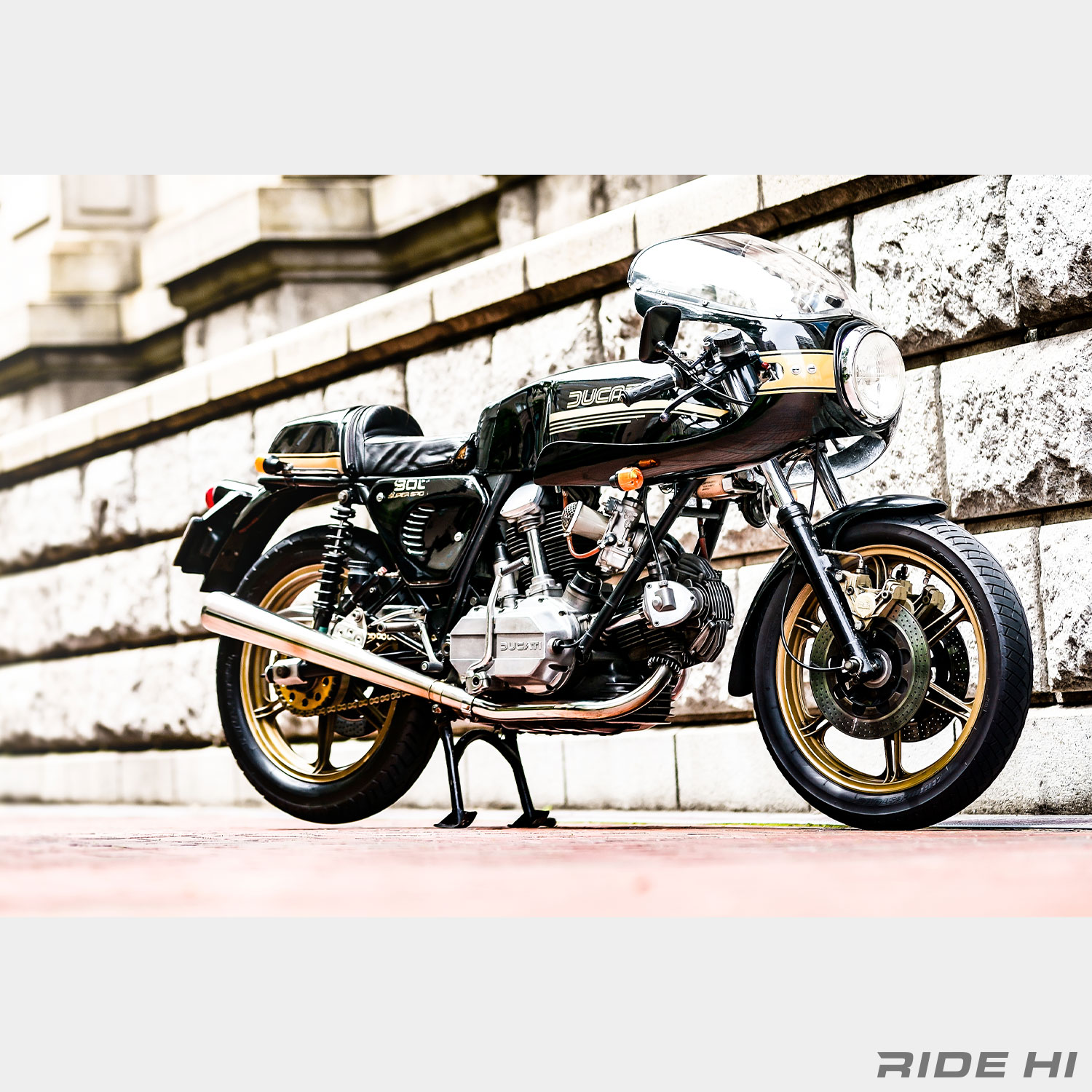 ducati_900ss_210608_main.jpg