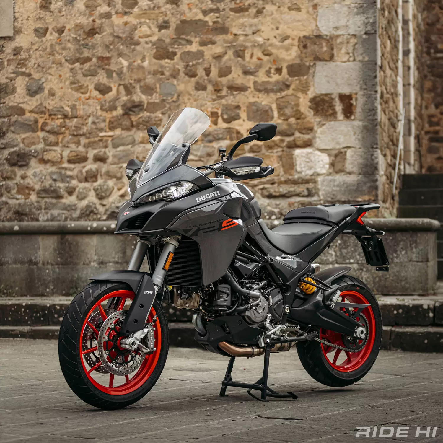ドゥカティ ムルティストラーダV2/S】シート高790mmが可能なデュアル