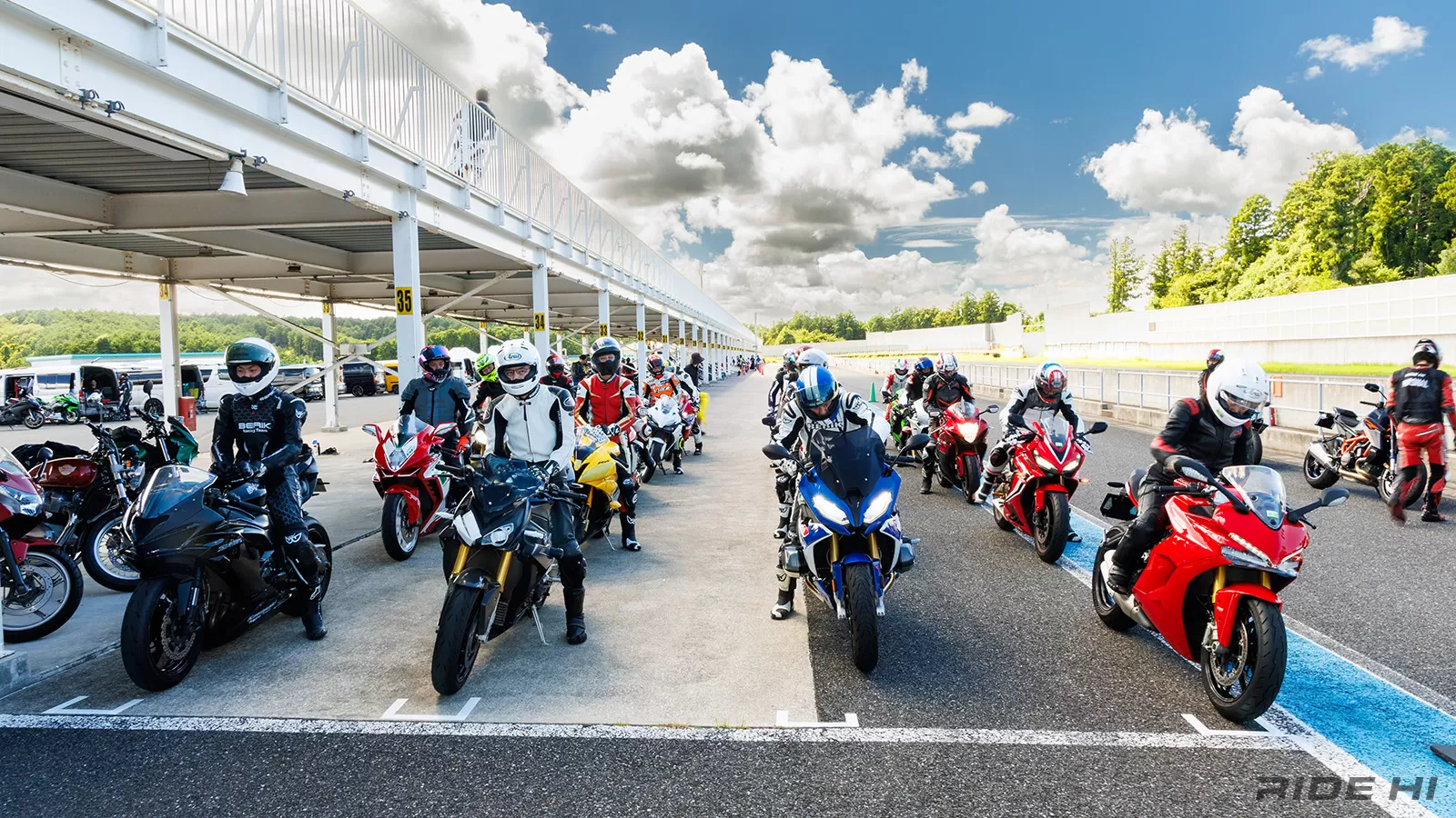 希少 ATK RACE RT10 ツアーバインディング10月19日（土）はBIKE 