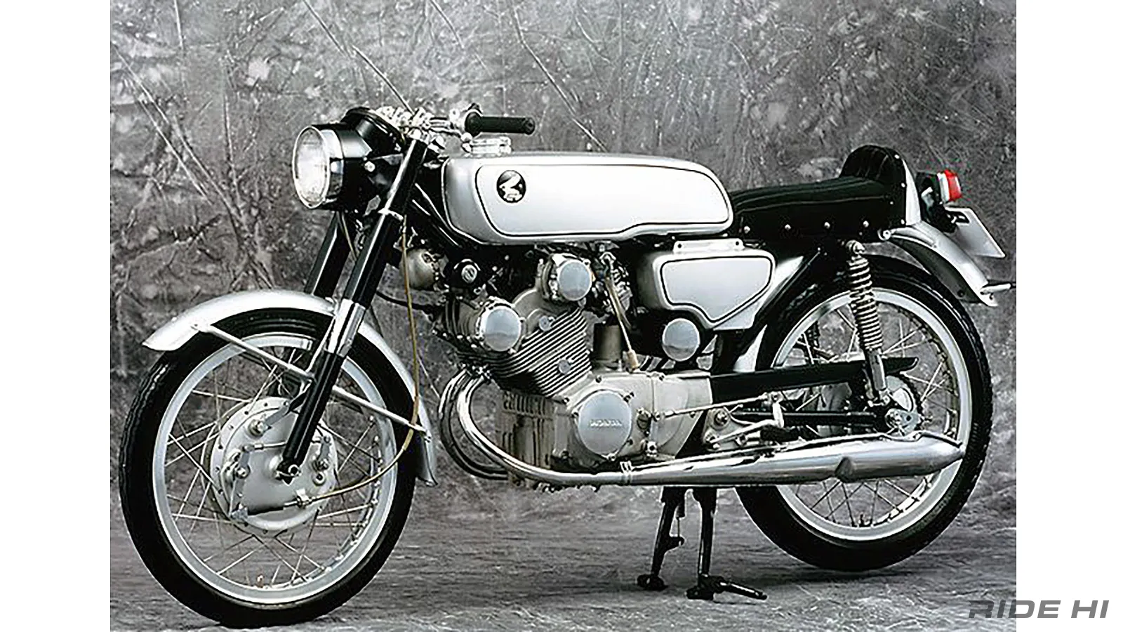 【取引決定】CB125(6v)エンジン フレーム付き 125ccで大型スポーツ並みにパイプフレームとOHCツインの新世代CB125が