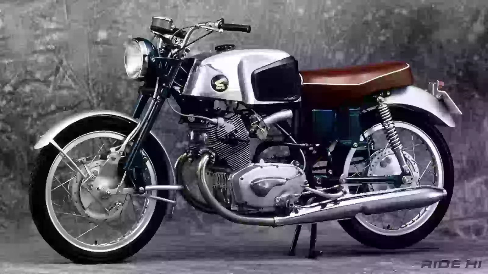 ホンダ初の世界戦略CB72の超絶マニアック仕様!?【このバイクに