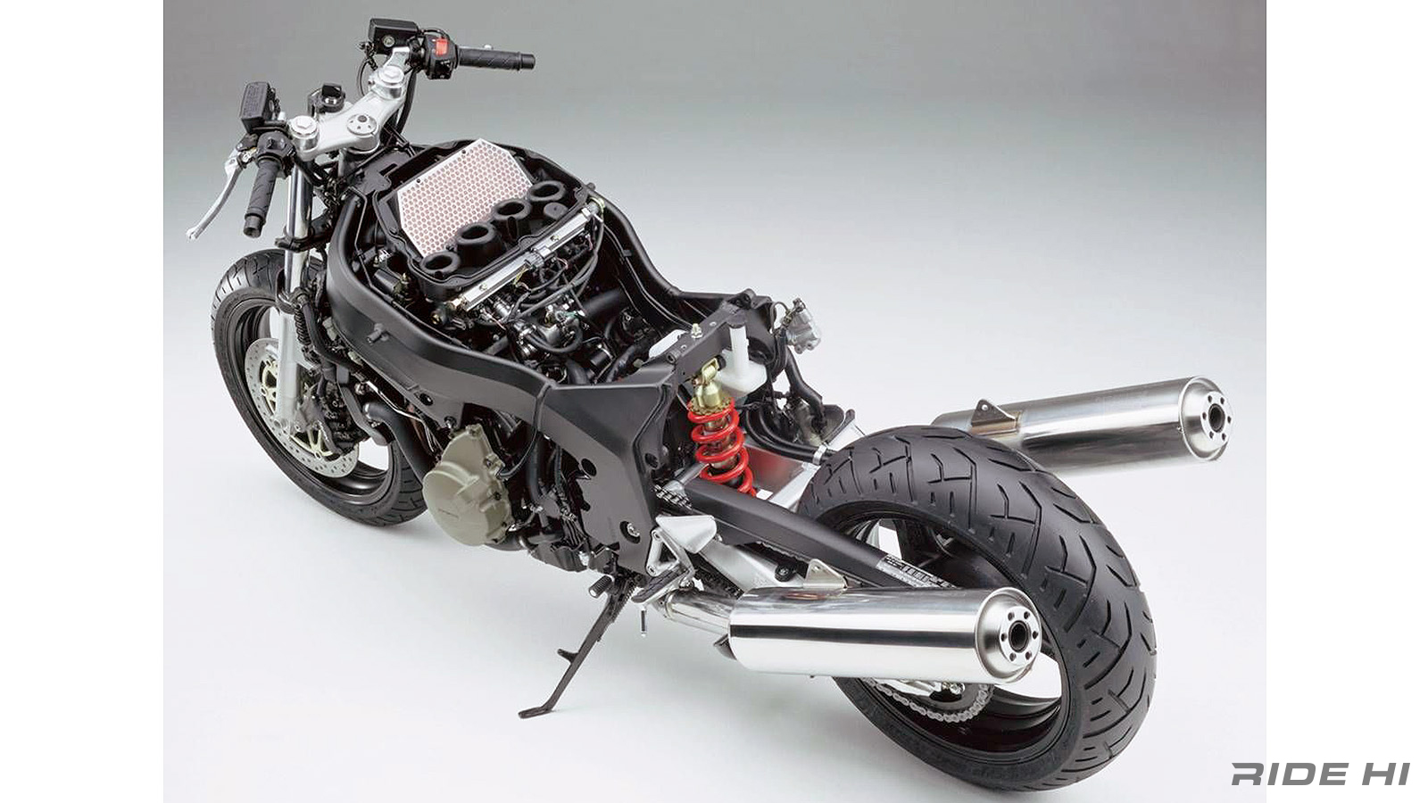 honda_cbr1100xx_20251101_09