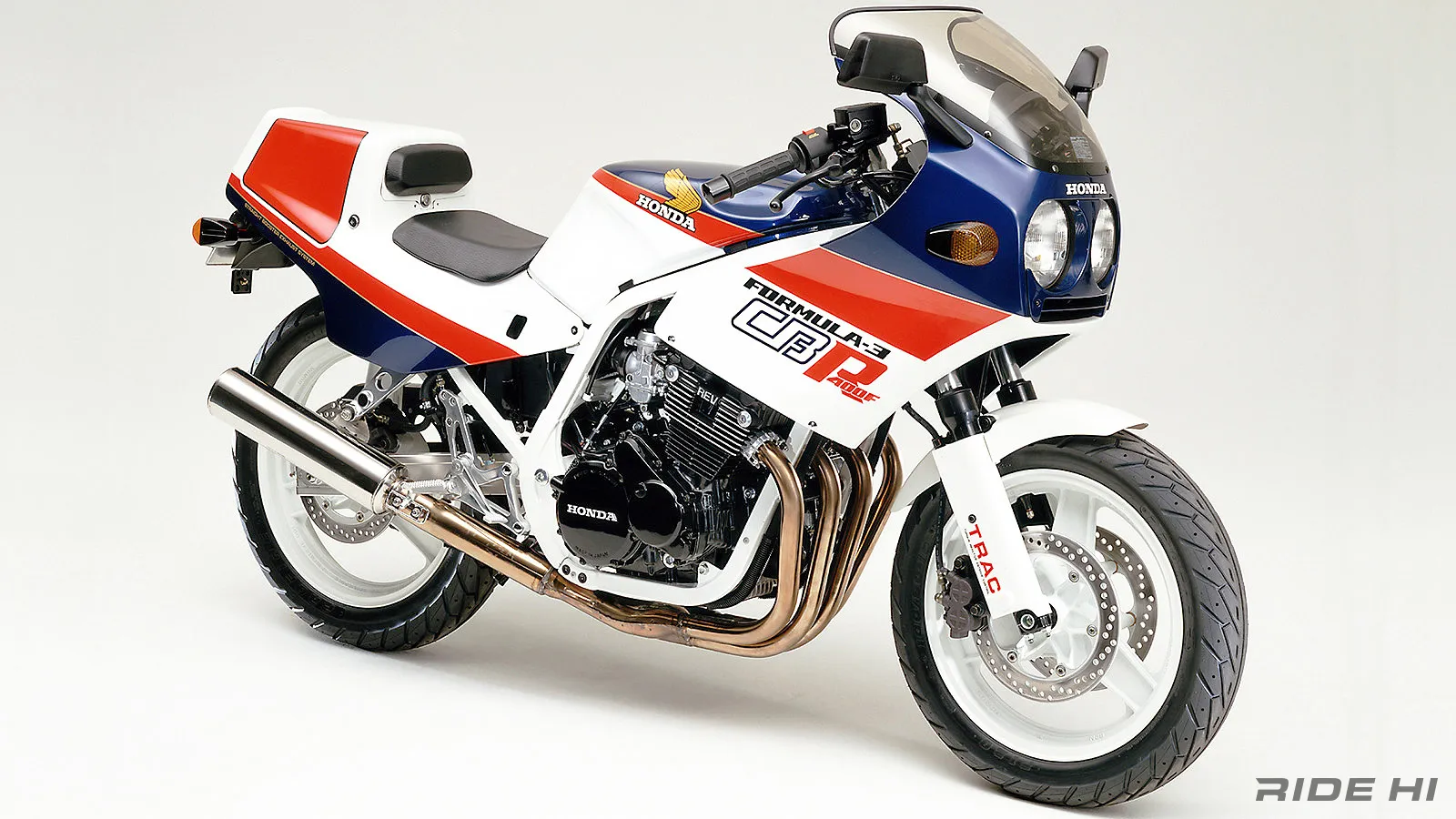CBR400Fは空冷ネイキッドがT.T.レーサーの魅力を際立たせた！【この