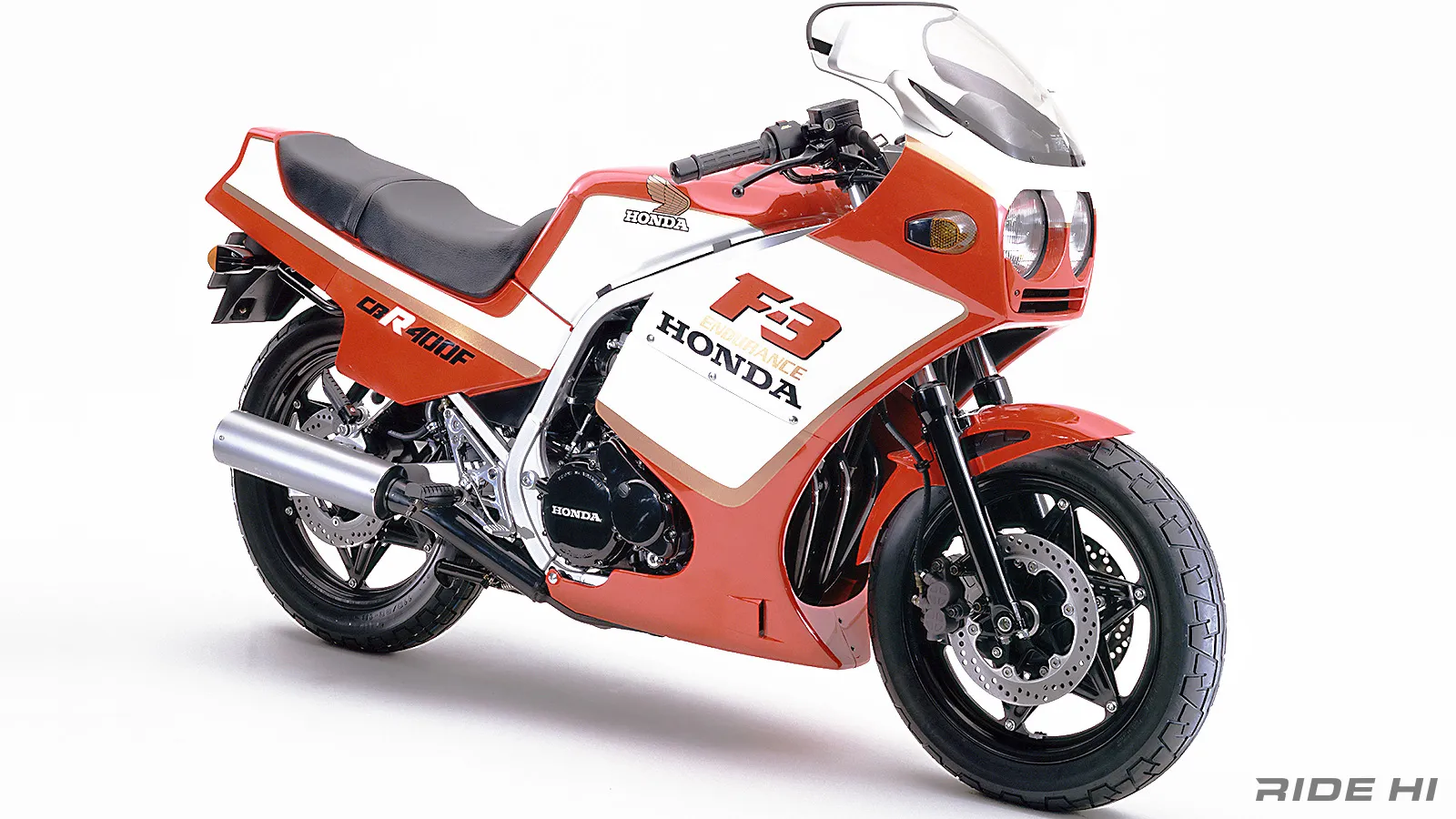 耐久レーサーのイメージを濃くするほどCBR400F ENDURANCEは人気を高め