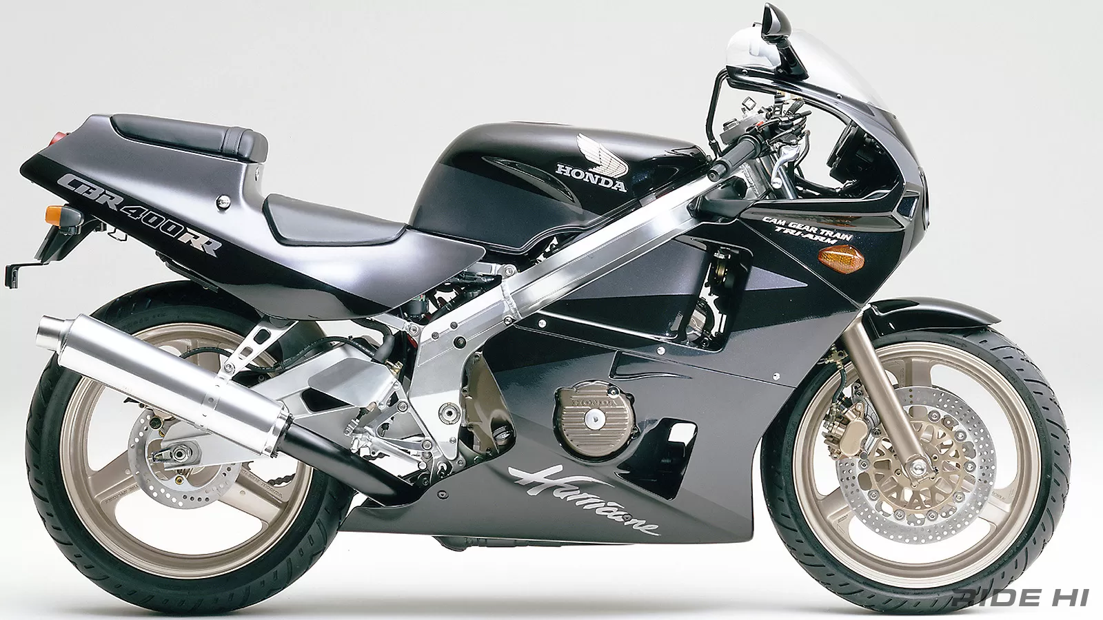 V4との序列解放から戦闘モードで開発したCBRのRR！【このバイクに注目 