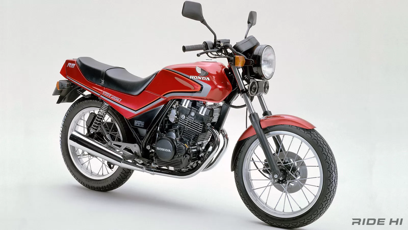 250シングルに硬派なスポーツを確立したCBX250RS！【このバイクに注目】 | このバイクに注目 | RIDE  HI(ライドハイ)/愉しさのためすべてを注ぐライダーのメディア