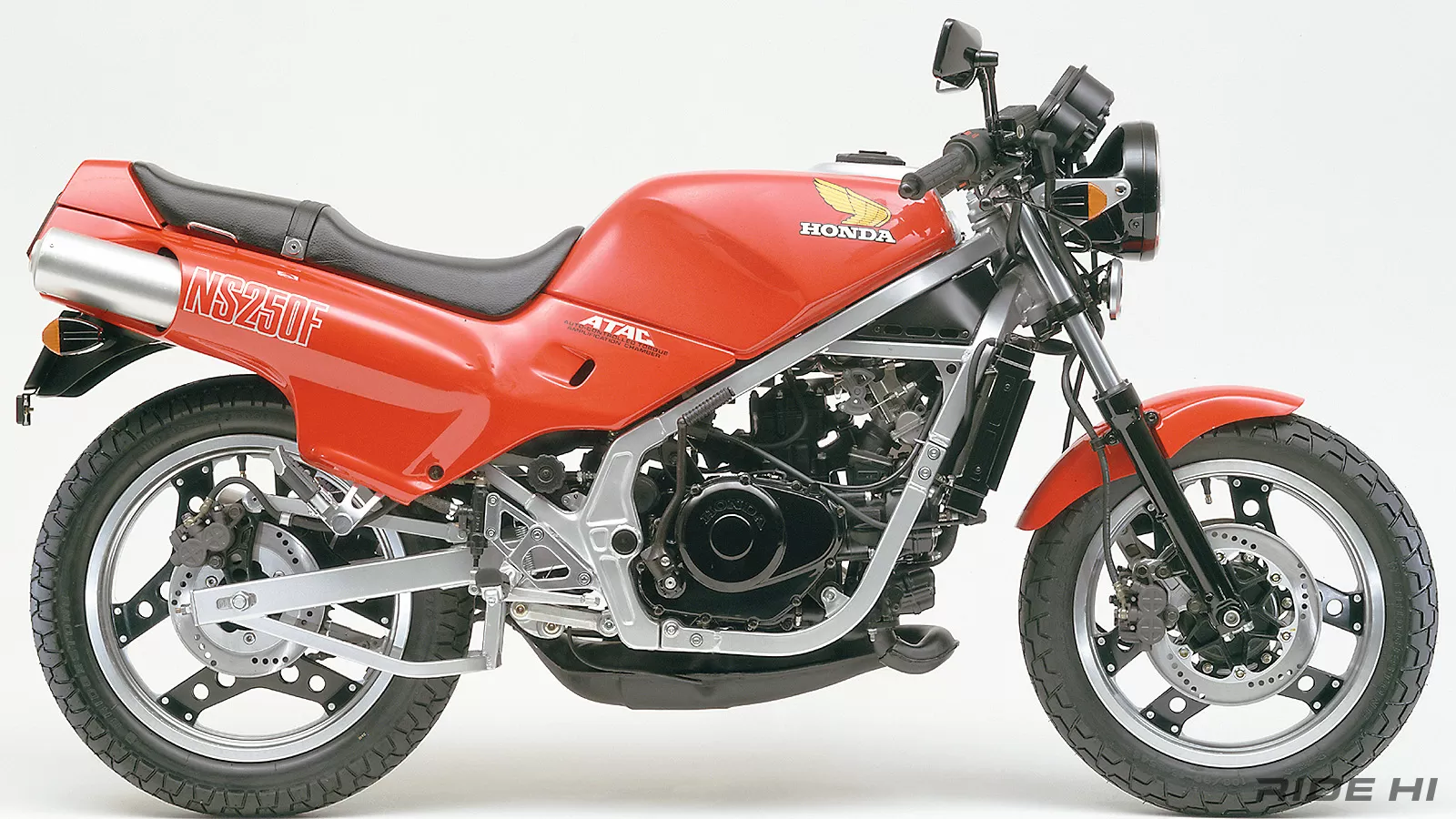 ホンダの2スト250ロードスポーツ2作目はレプリカではなくレーシングマシン同時開発のNS250F/NS250R！【このバイクに注目】 |  このバイクに注目 | RIDE HI(ライドハイ)/愉しさのためすべてを注ぐライダーのメディア