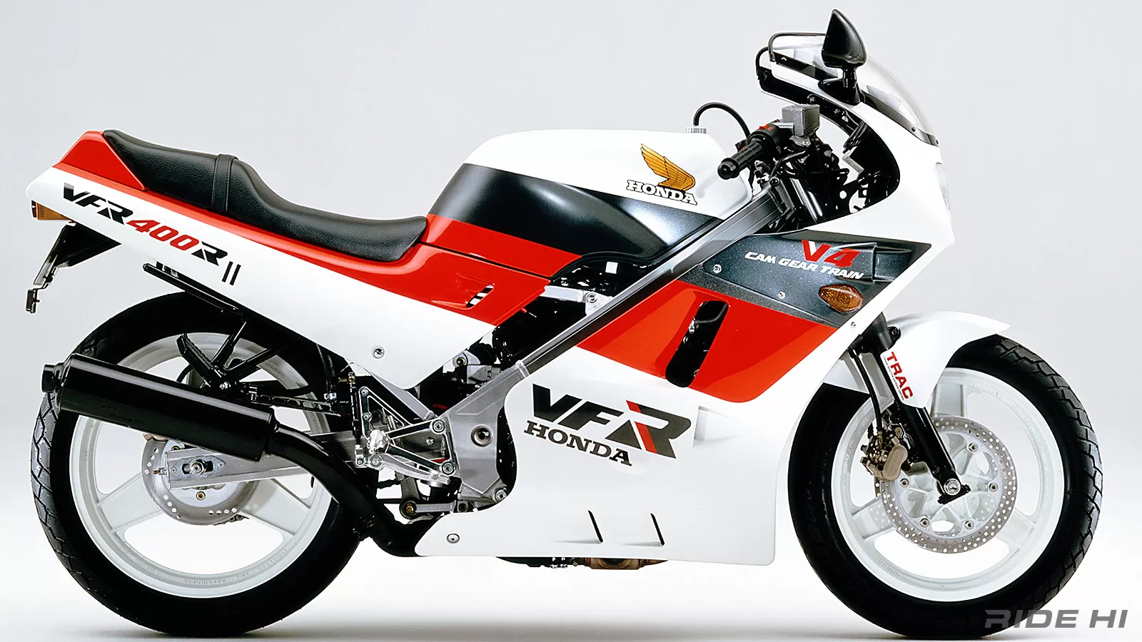 RVF400のレースを圧倒するV4で他を寄せつけなかったVFR400R！【この