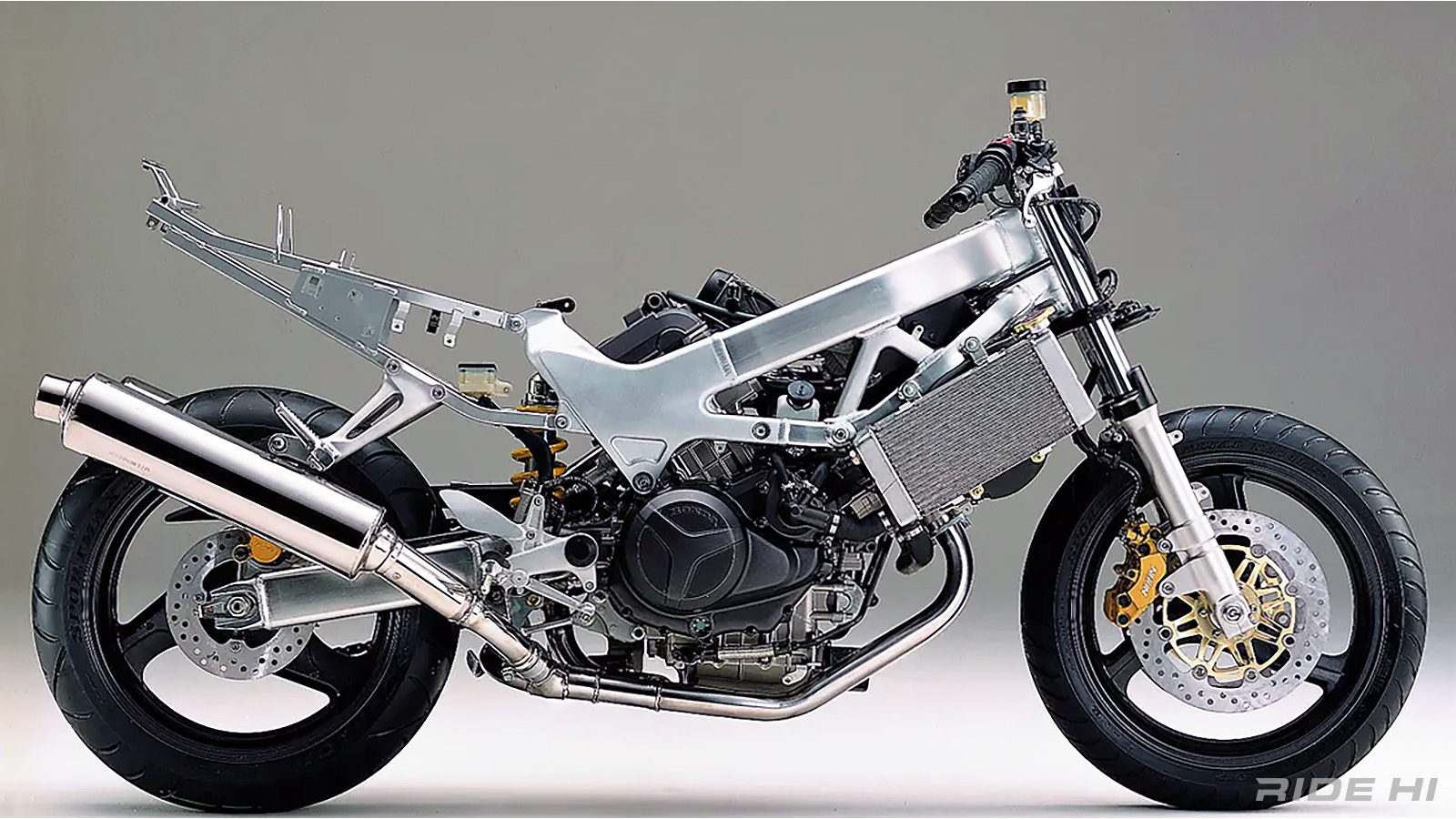 honda_vtr1000f_firestorm_20251114_05