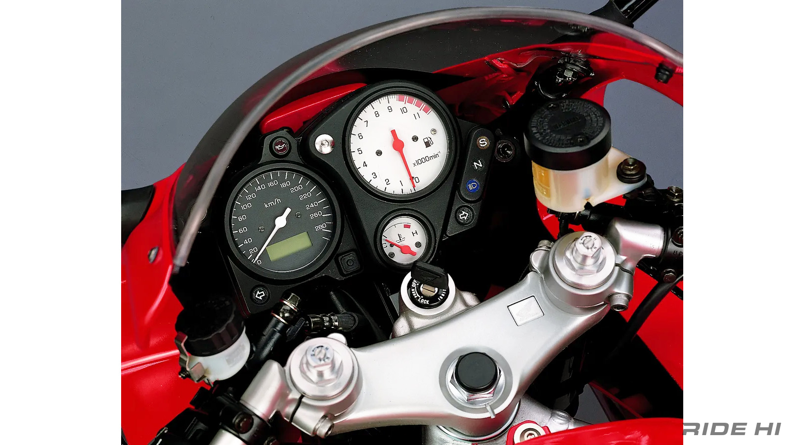 honda_vtr1000f_firestorm_20251114_13