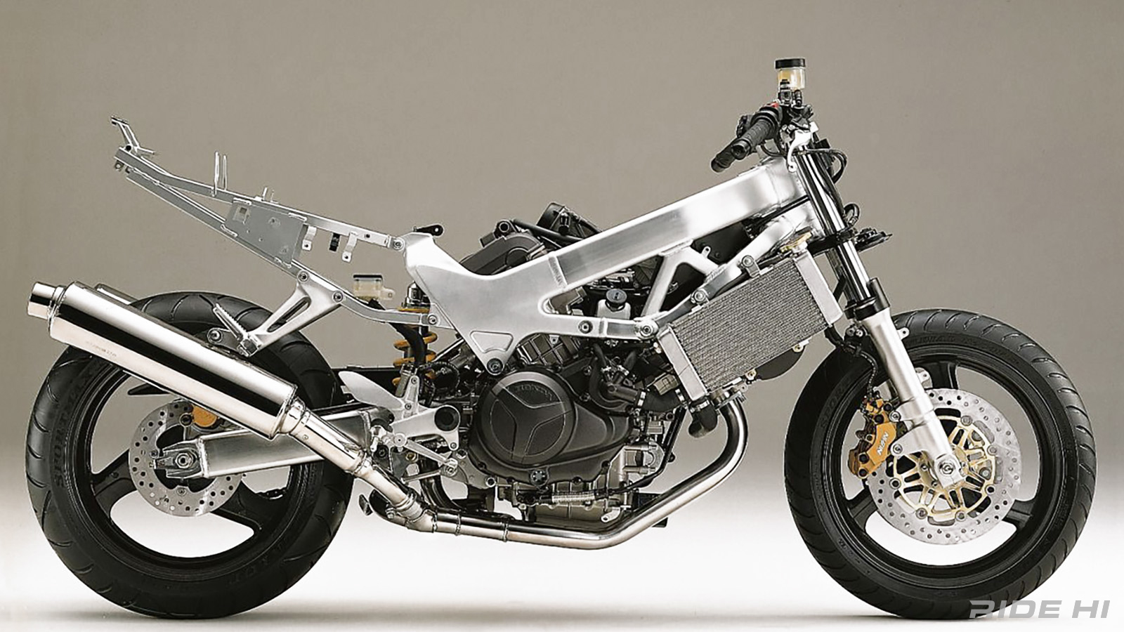 honda_vtr1000f_firestorm_97-07m_260930_06