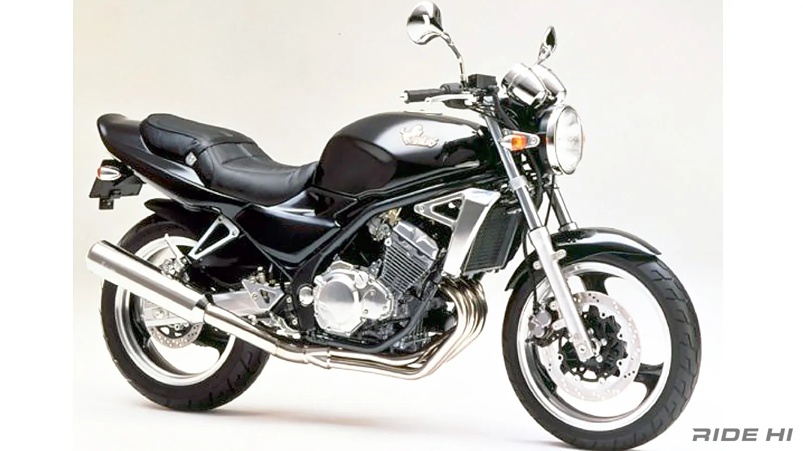 カワサキ　バリオス ニンジャZX-25R VS バリオスII】30年分の進化から、最新カワサキ
