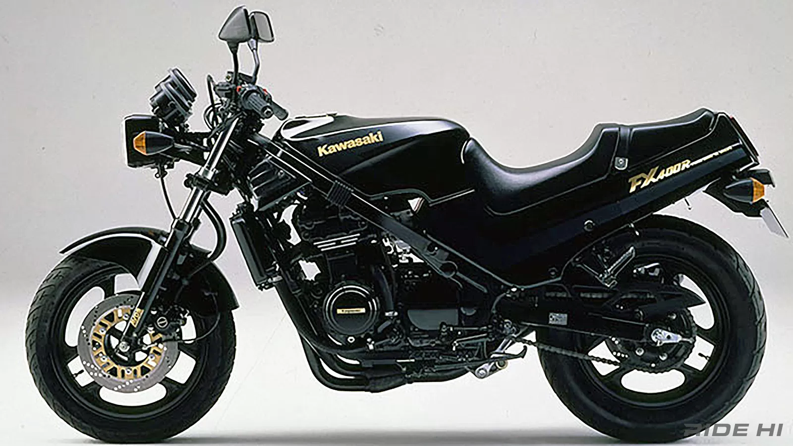 GPZ400Rのカウルレスでフレームから変えたFX400R！【このバイクに注目 