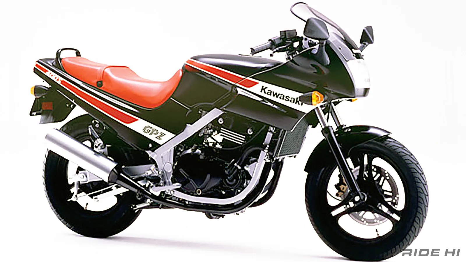 GPZ400Sのパラツインは海外人気でも4気筒絶対の国内では知られず GPZ400Sのパラツインは海外人気でも4気筒絶対の国内では知られず