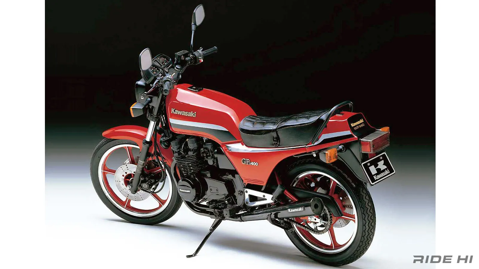 Z400GPはFXの牙城へ襲いかかるライバルに対抗、ユニトラックサスの