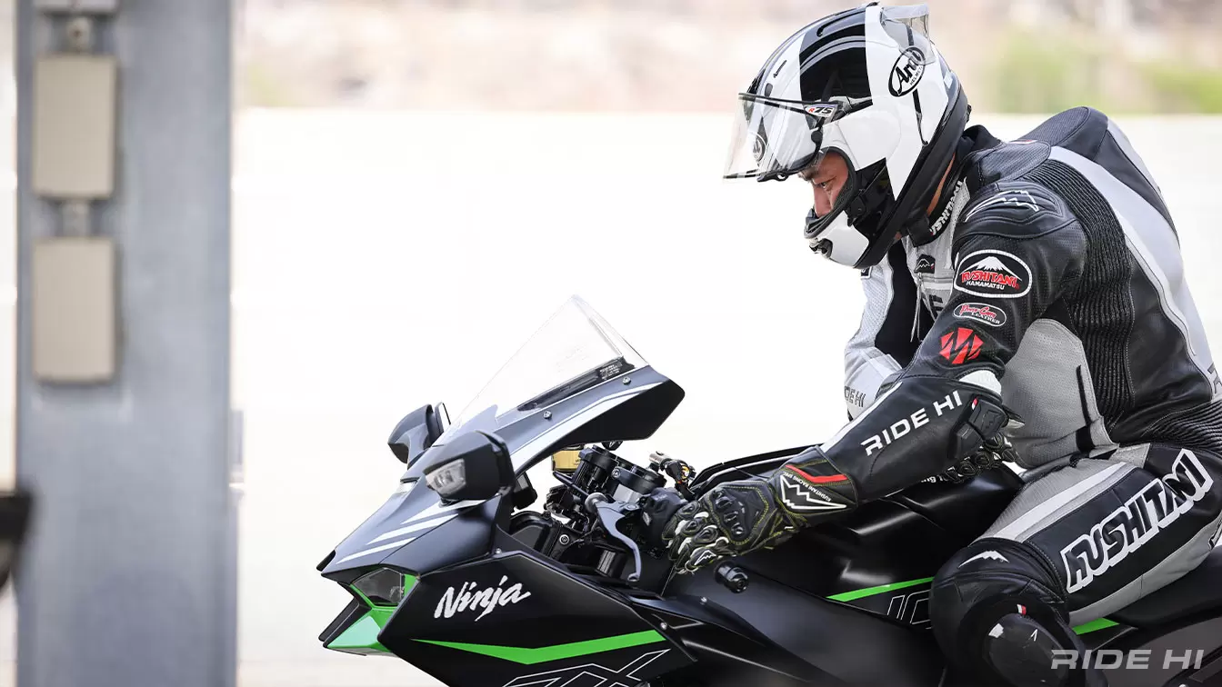 カワサキ ZX-10R/RR 試乗記】SBKチャンピオンマシンを駆る悦び！ その