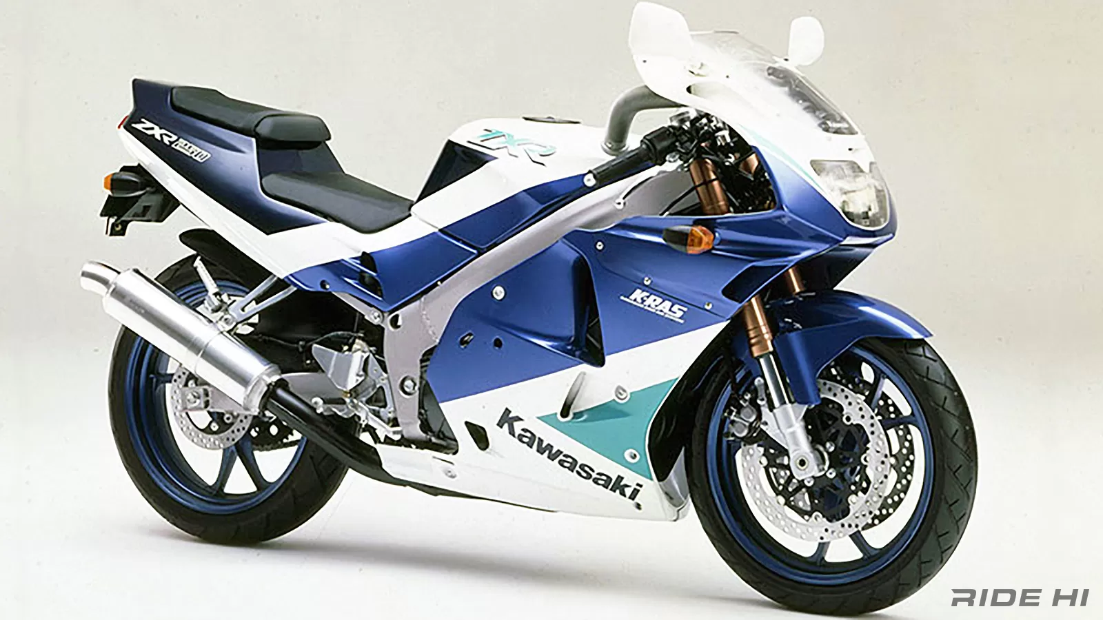 4気筒250レプリカの最後発ZXR250は攻めまくった！【このバイクに注目】 | このバイクに注目 | RIDE  HI(ライドハイ)/愉しさのためすべてを注ぐライダーのメディア