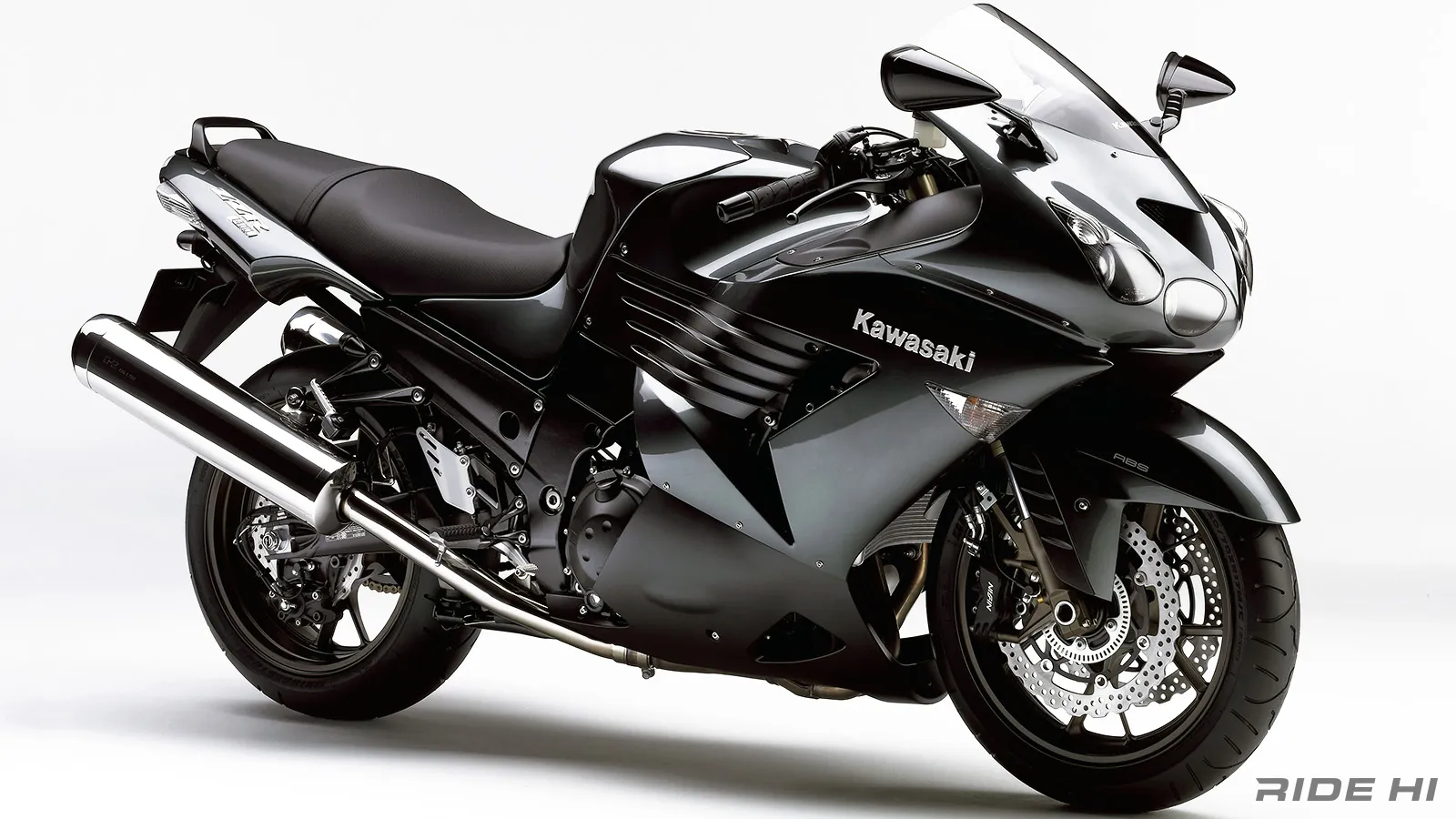 ZZR1200はフラッグシップZZR1100のCD値最優先をライダープロテクション