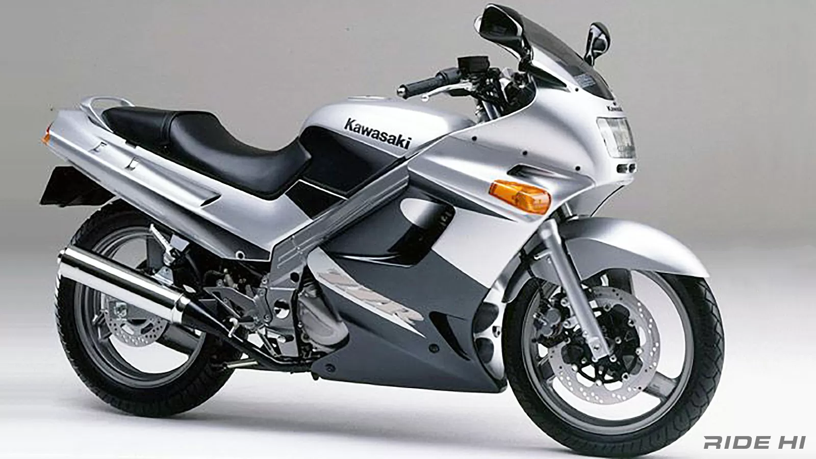 ZZ-Rの末弟ZZR250の超ロングラン人気！【このバイクに注目】 | このバイクに注目 | RIDE  HI(ライドハイ)/愉しさのためすべてを注ぐライダーのメディア