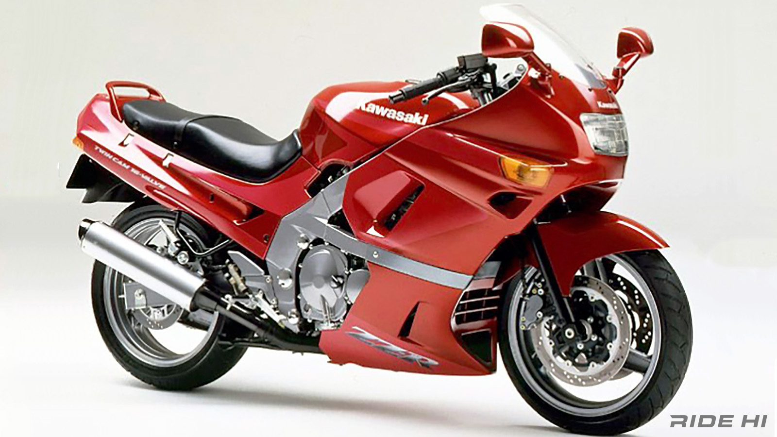 kawasaki_zzr400_zz-r400_20250711_01