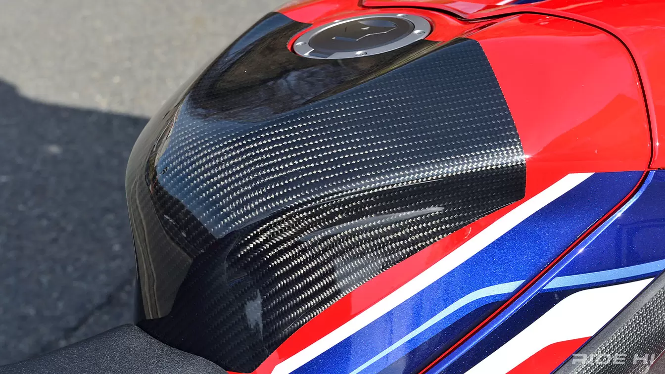 マジカルレーシング キャリパークーリングダクト カーボン CBR1000RR-R Magical Racing（マジカルレーシング） キャリパークーリングダクト