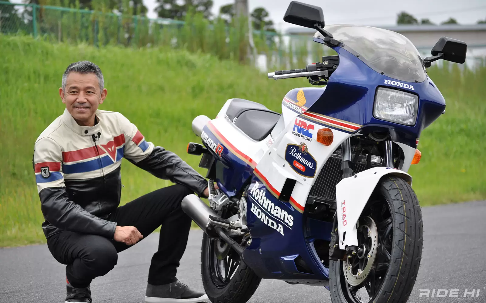 宮城 光の絶版車RIDE／Vol.1ホンダ NS400R】ホンダ2スト3気筒サウンドに大興奮！ これぞレーサーレプリカ！ | このバイクに注目 |  RIDE HI(ライドハイ)/愉しさのためすべてを注ぐライダーのメディア