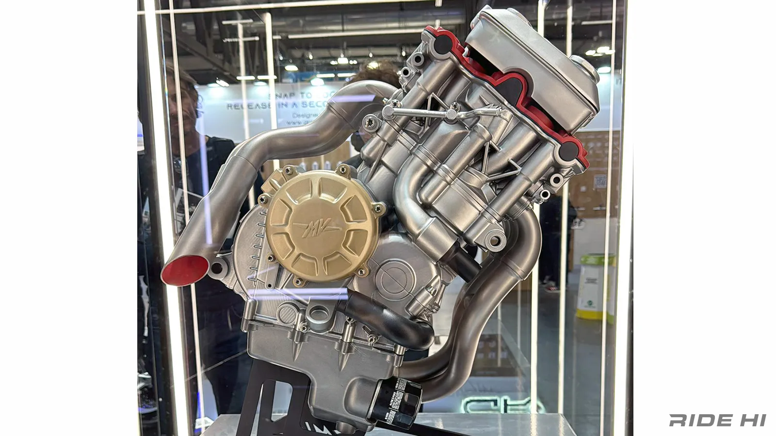 mvagusta_cinque_cilindri_engin