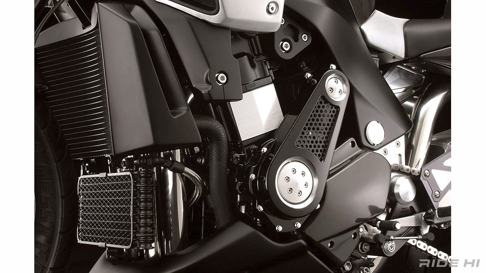 suzuki_bking_gsx1300_2008-09model_260918_ 04