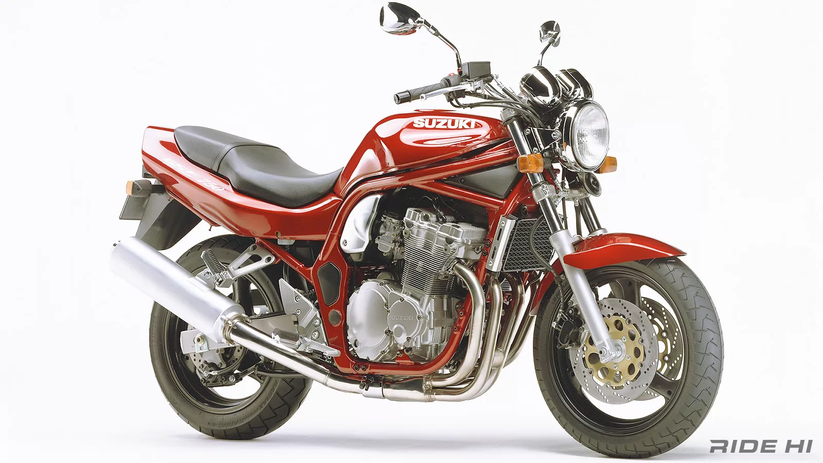 スズキの独自路線を象徴する油冷エンジンの真実【このバイクに注目