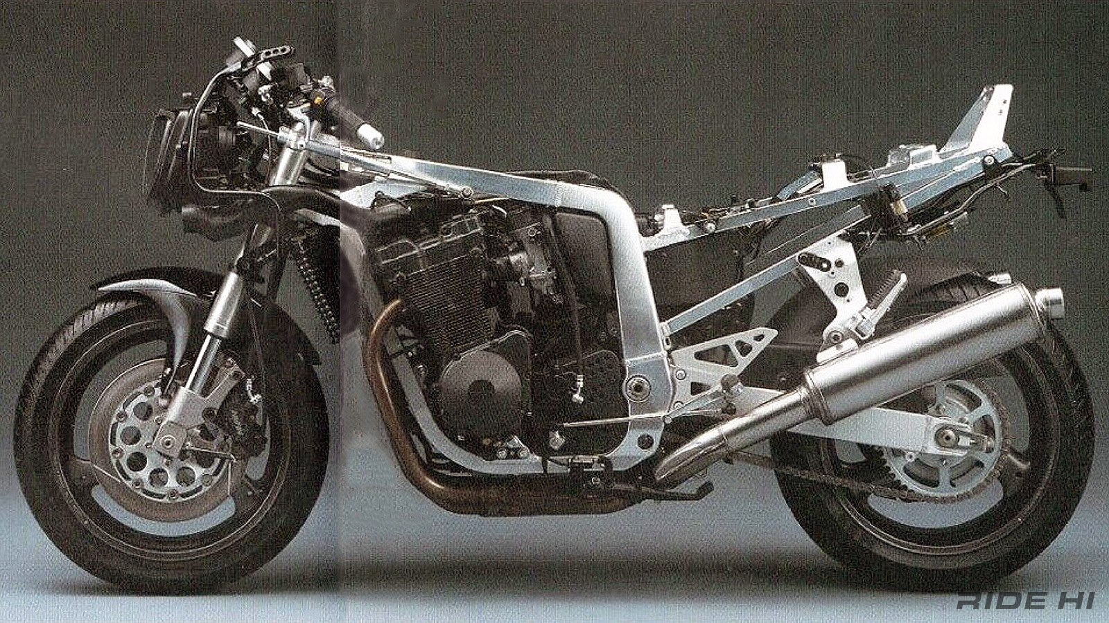 suzuki_gsx-r1100_20250618_05