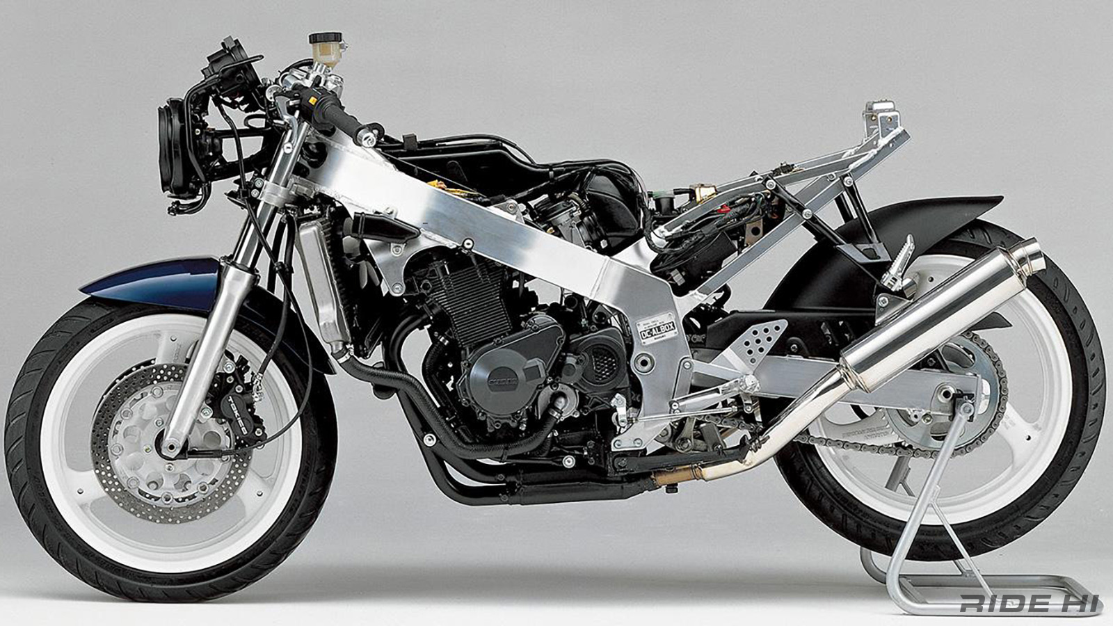 suzuki_gsx-r400_1988-89model_20260413_04