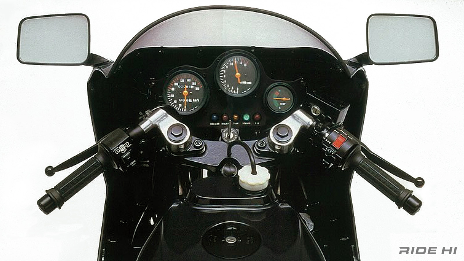 suzuki_gsx-r400_20261030_07