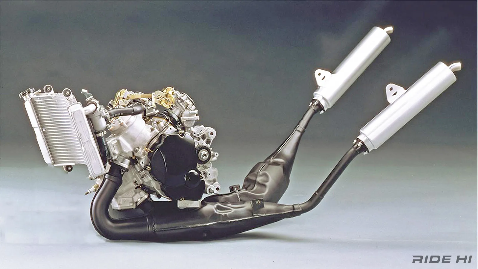 RGVガンマ　VJ22A用　新品純正部品 クランクシャフト バイクエンジン用 R52494 RGV250γ VJ21より 純正 VJ22A SP乾式 クランク シャフトASSY
