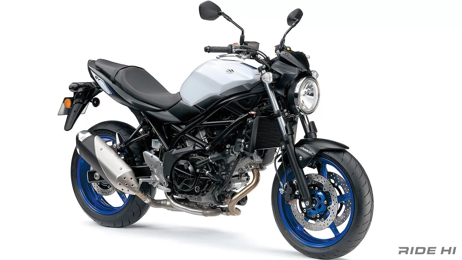 直4全盛の中にスズキはVツインSV400を投入！【このバイクに注目