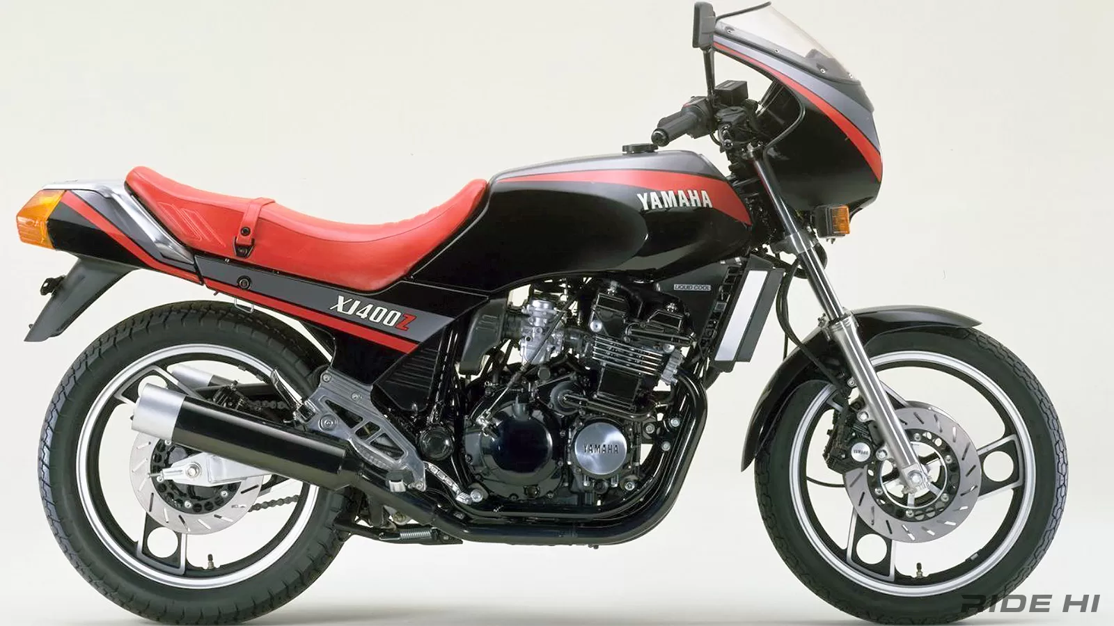 FZ400Rはデビュー時のハーフカウルに人気が集中！【このバイクに注目】 | このバイクに注目 | RIDE  HI(ライドハイ)/愉しさのためすべてを注ぐライダーのメディア