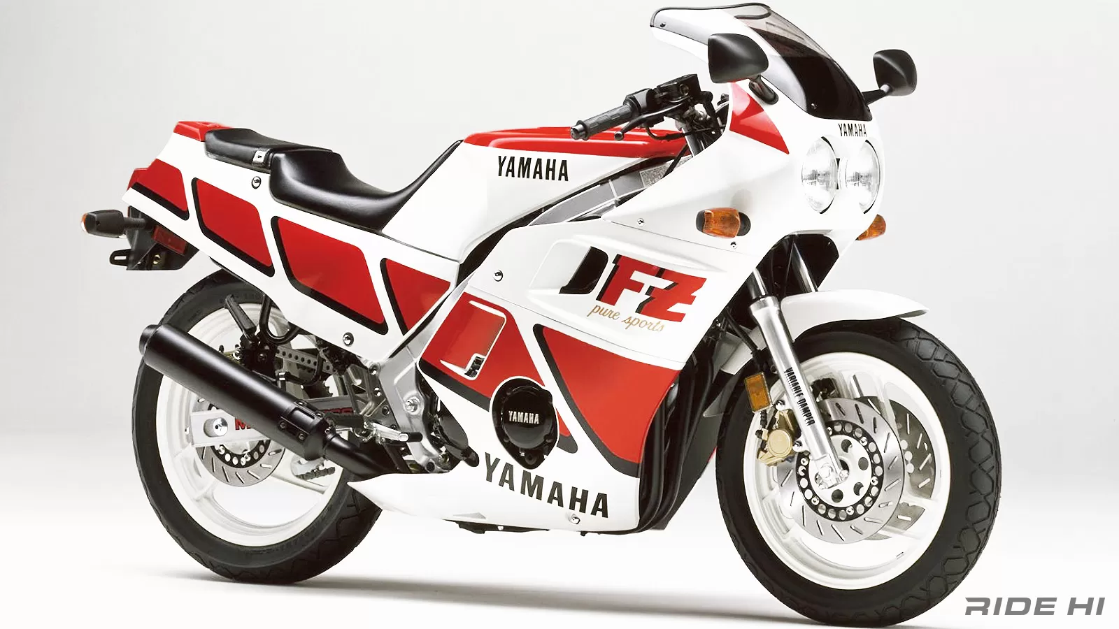 FZ400Rはデビュー時のハーフカウルに人気が集中！【このバイクに