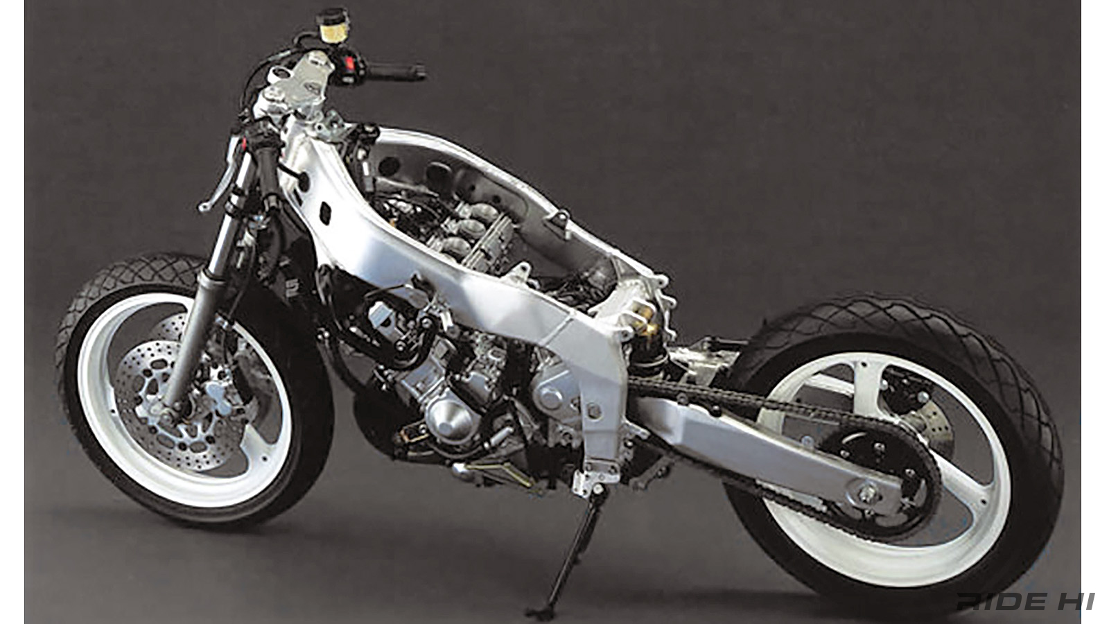 yamaha_fz_fzr_fzr-r_fzx_250_20250128_13