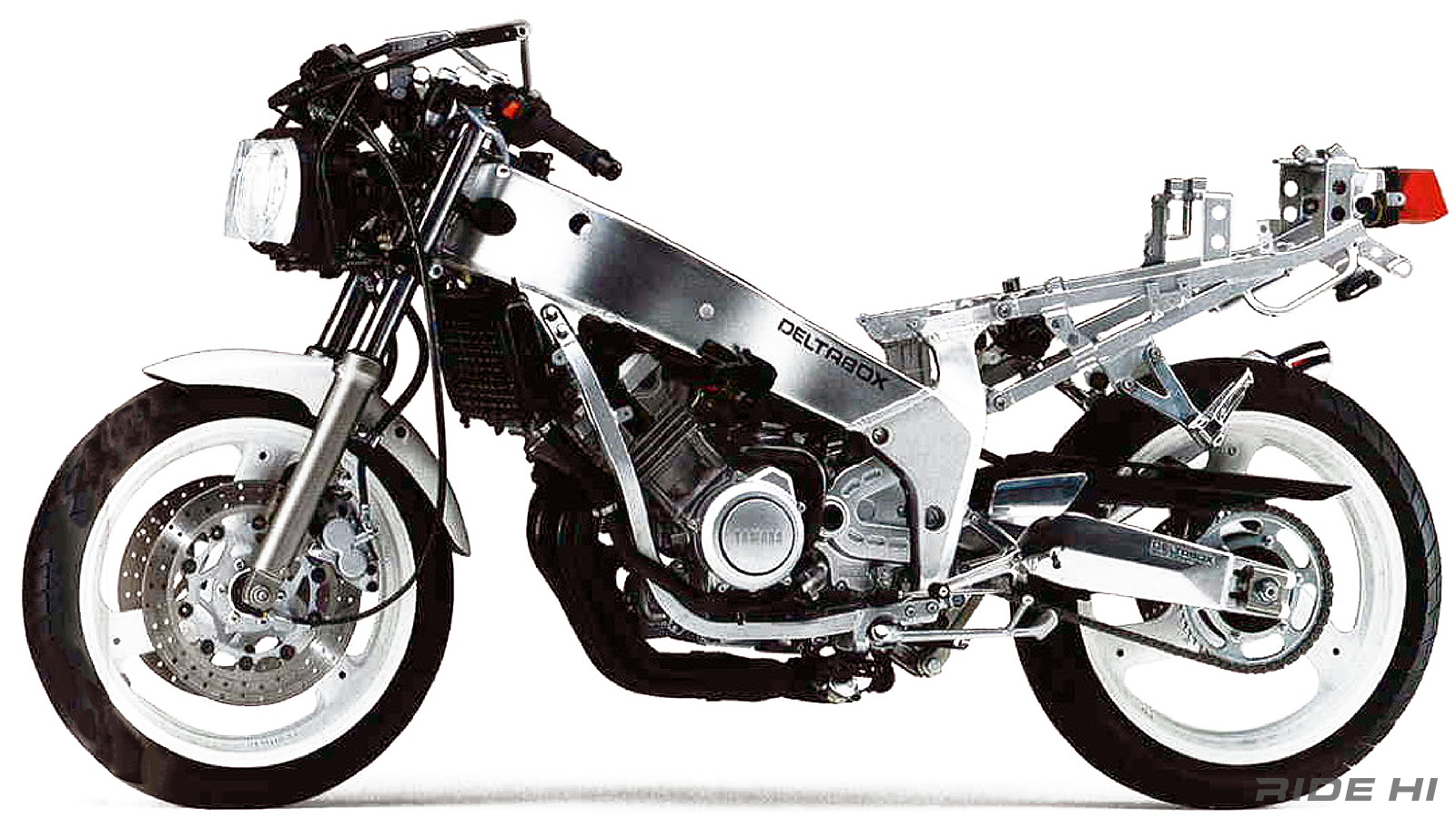 yamaha_fzr400r_20250611_05