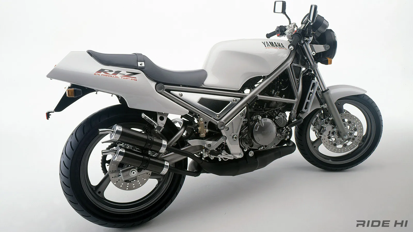 R1-Zに込められたちょっと暴れるくらいの2スト郷愁！ 【このバイクに